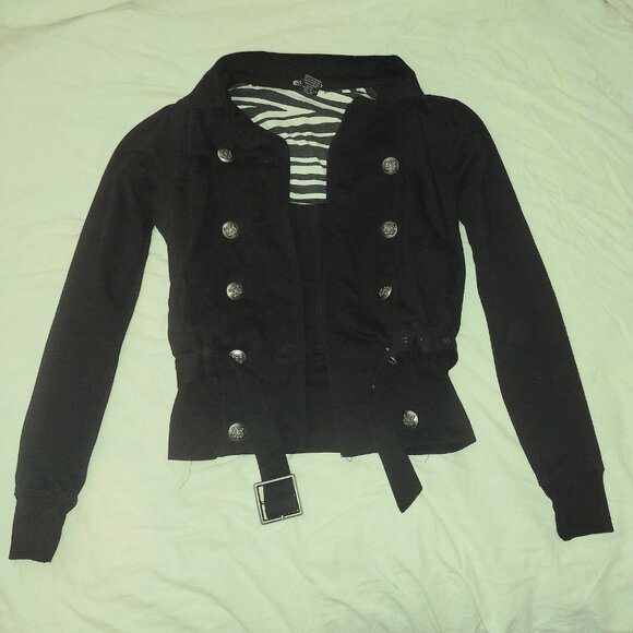 Miss Chievous Hoodless black button down jacket with removable belt - Picture 2 of 4